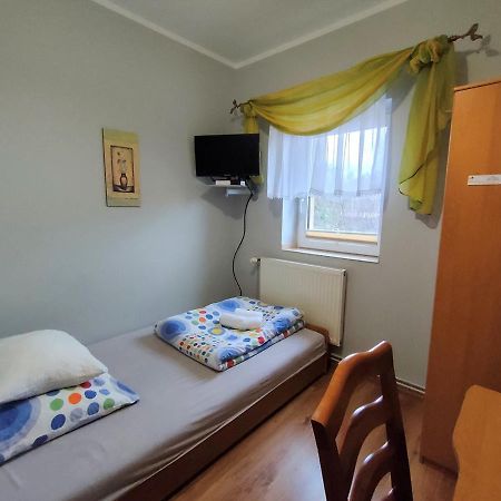 Stajnia Pod Debem Bed & Breakfast Starachowice Eksteriør bilde