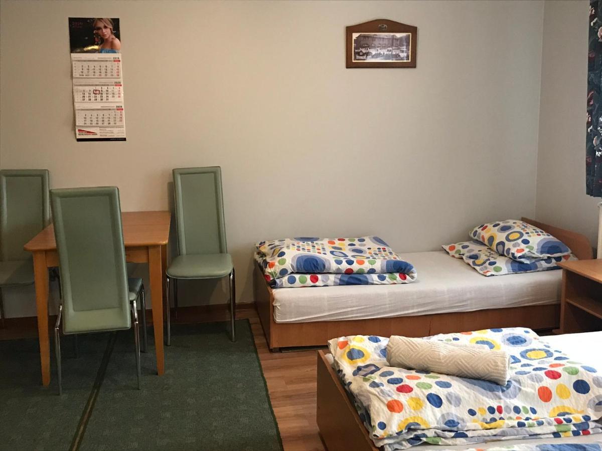 Stajnia Pod Debem Bed & Breakfast Starachowice Eksteriør bilde