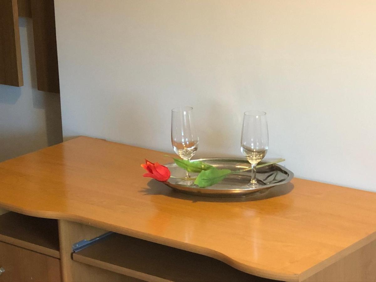 Stajnia Pod Debem Bed & Breakfast Starachowice Eksteriør bilde