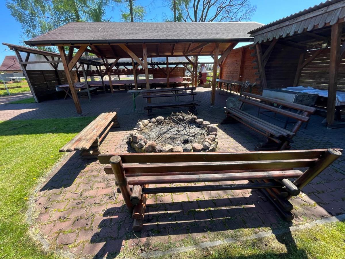 Stajnia Pod Debem Bed & Breakfast Starachowice Eksteriør bilde