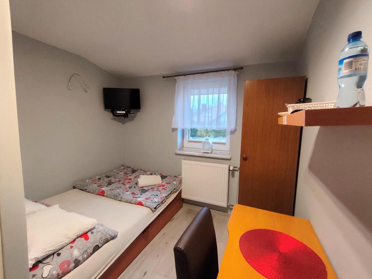 Stajnia Pod Debem Bed & Breakfast Starachowice Eksteriør bilde