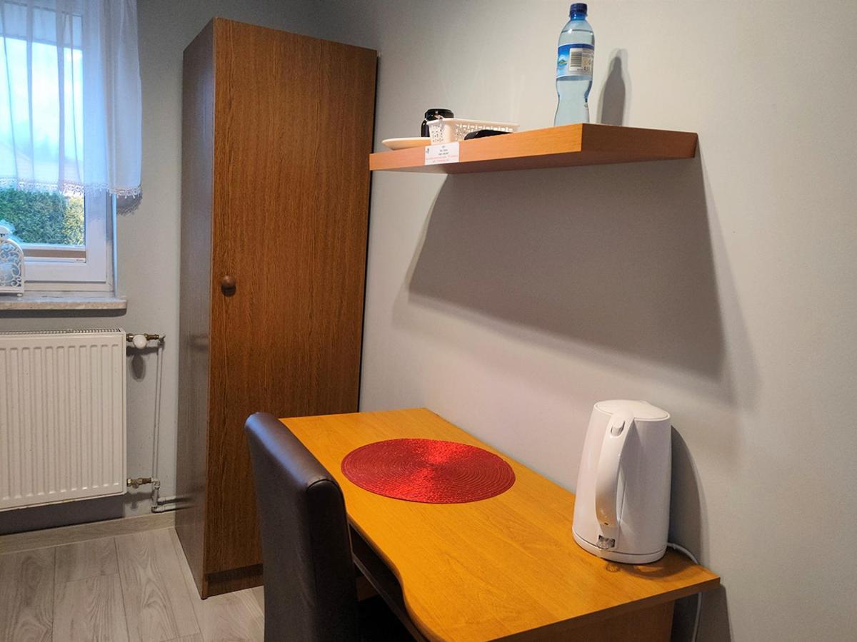 Stajnia Pod Debem Bed & Breakfast Starachowice Eksteriør bilde