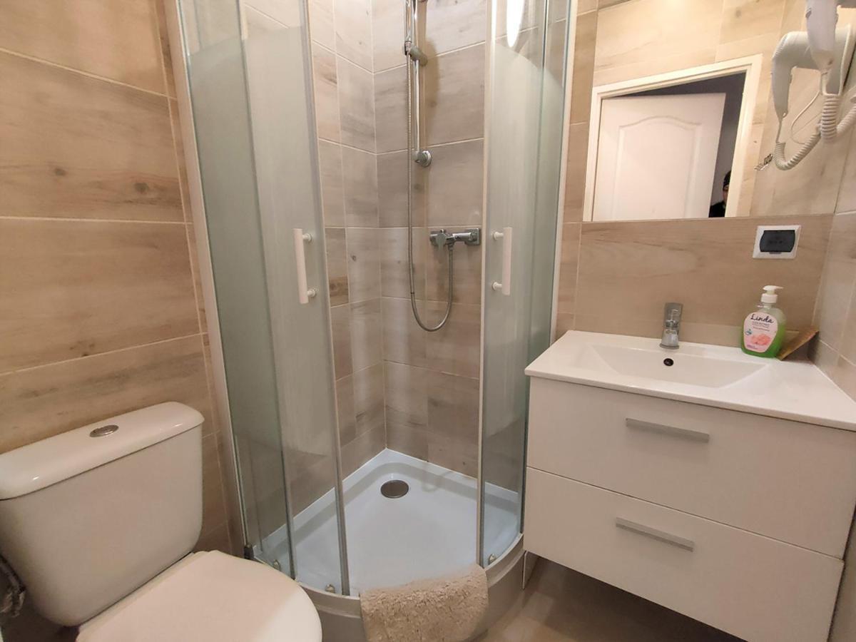 Stajnia Pod Debem Bed & Breakfast Starachowice Eksteriør bilde