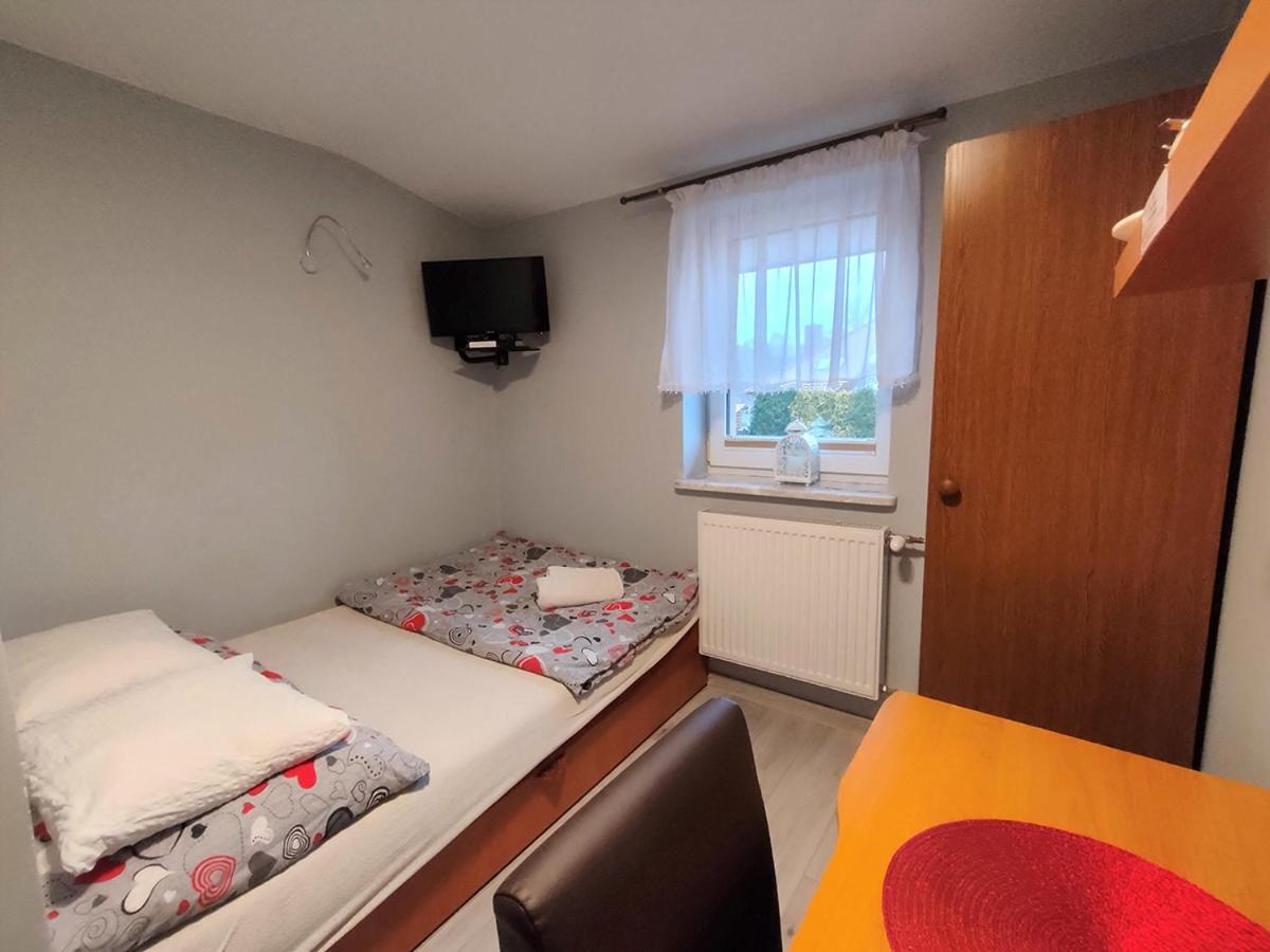 Stajnia Pod Debem Bed & Breakfast Starachowice Eksteriør bilde
