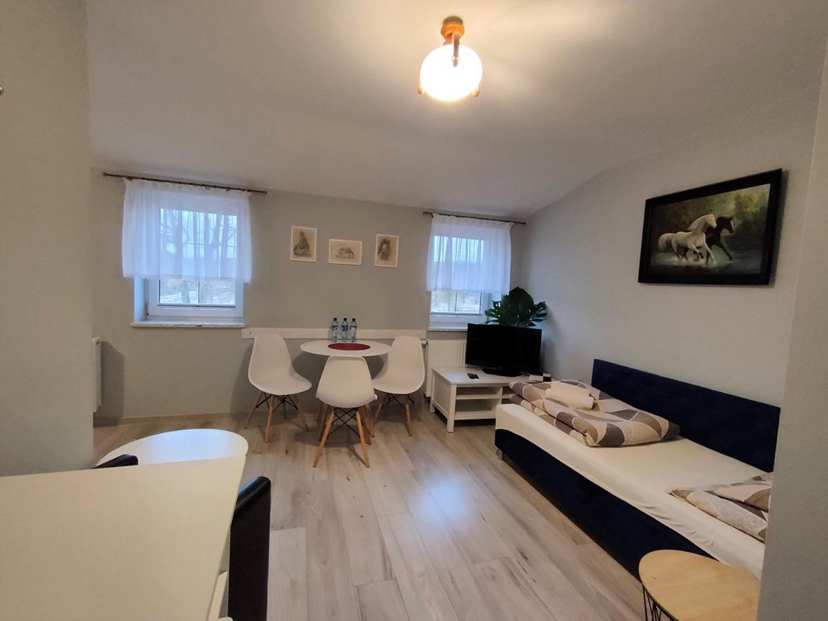Stajnia Pod Debem Bed & Breakfast Starachowice Eksteriør bilde