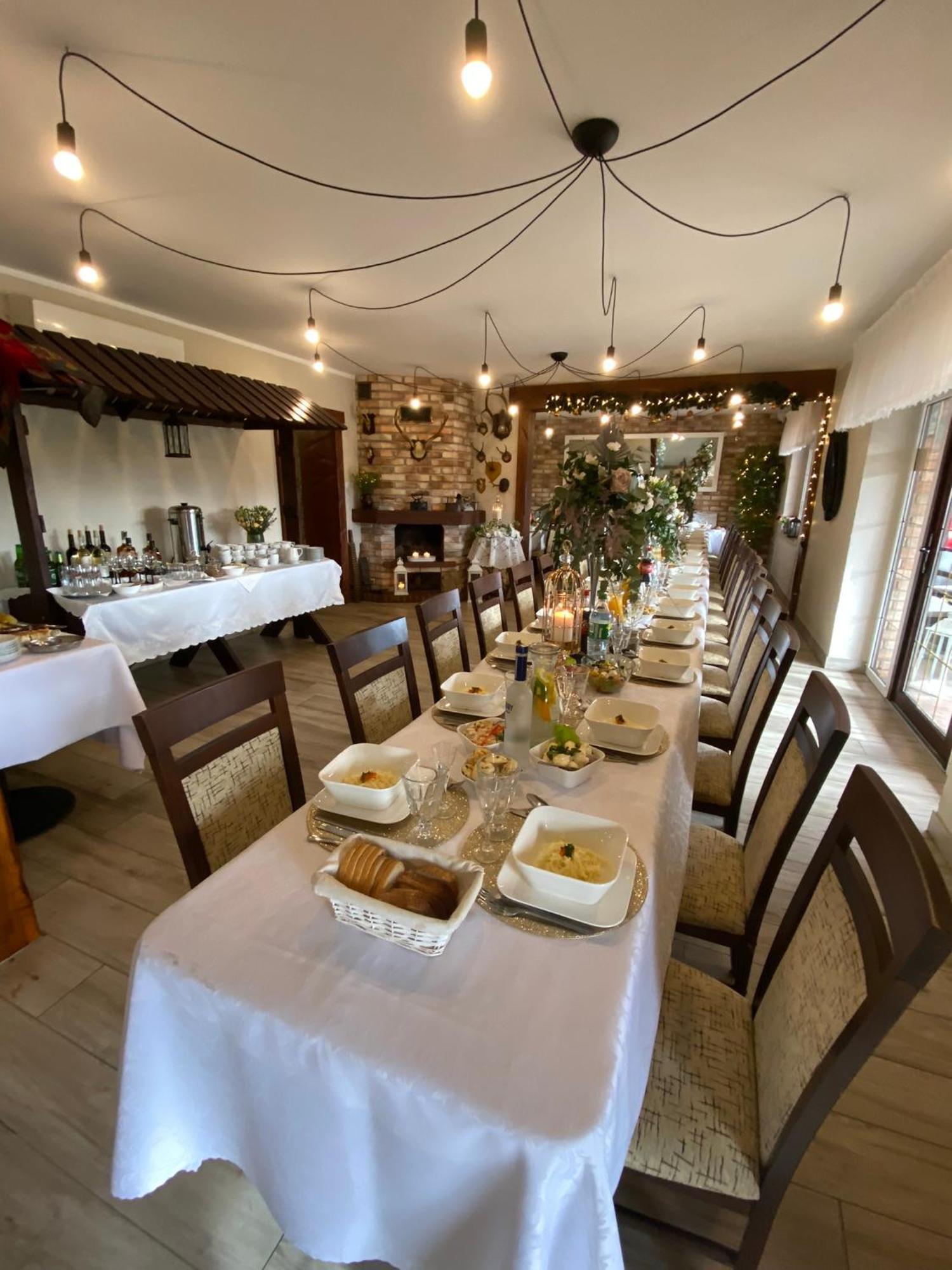 Stajnia Pod Debem Bed & Breakfast Starachowice Eksteriør bilde